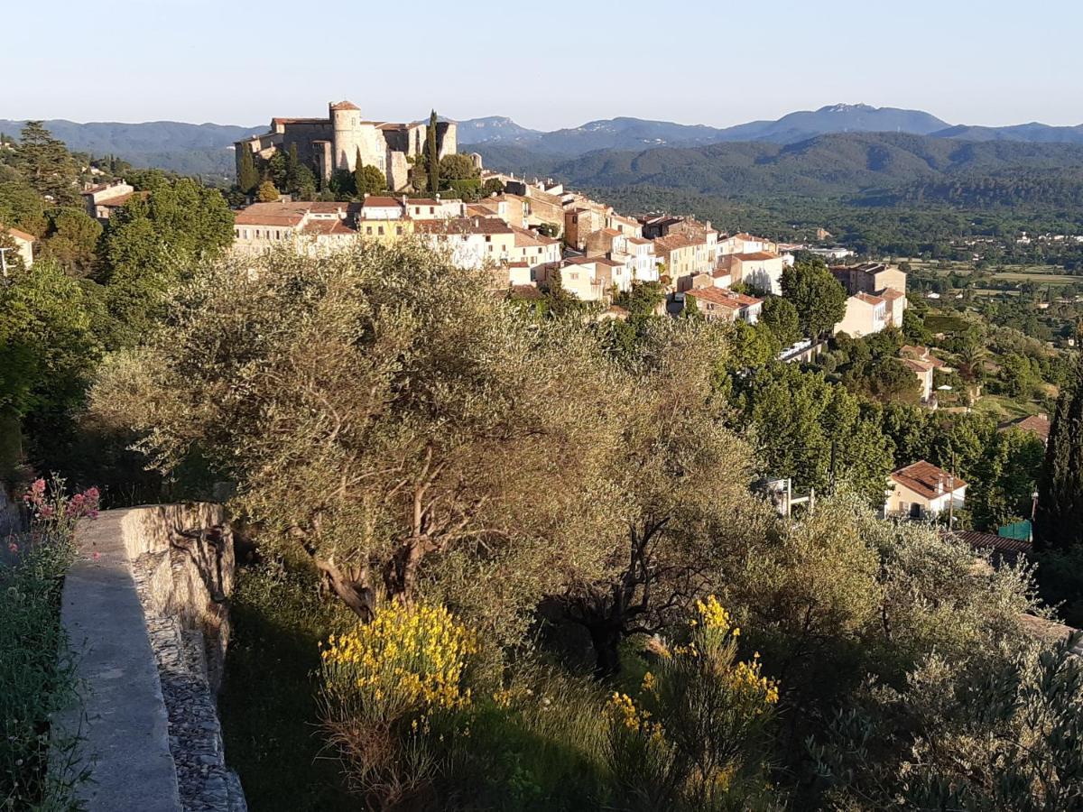 Appartement Au Coeur Du Village De Callian Dış mekan fotoğraf